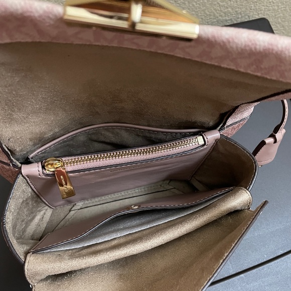 Michael Kors Cece Medium Shoulder Bag - Picture 11 of 15